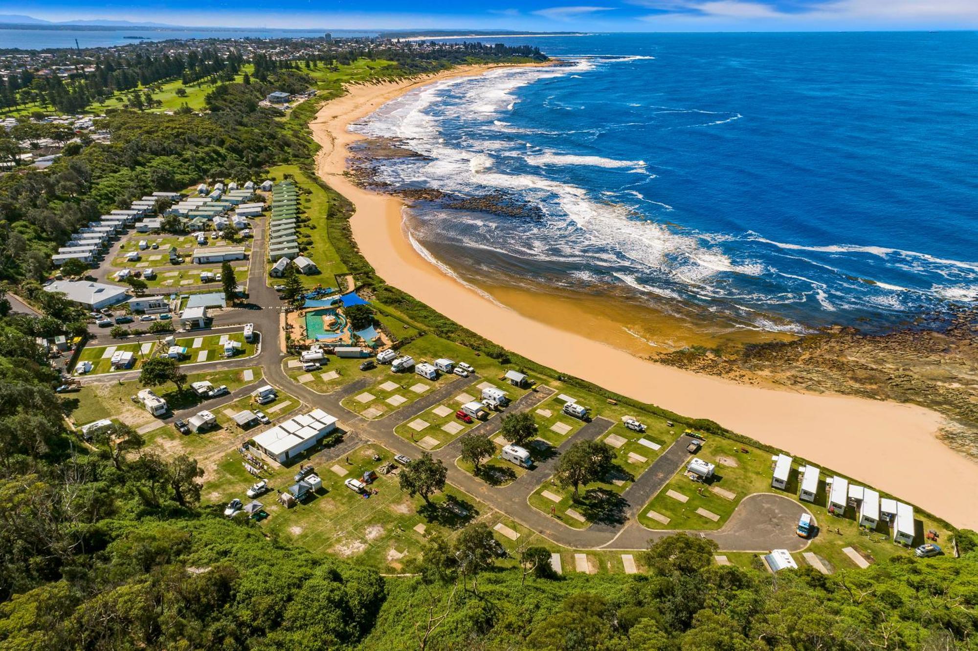 Blue Lagoon Beach Resort Bateau Bay Extérieur photo