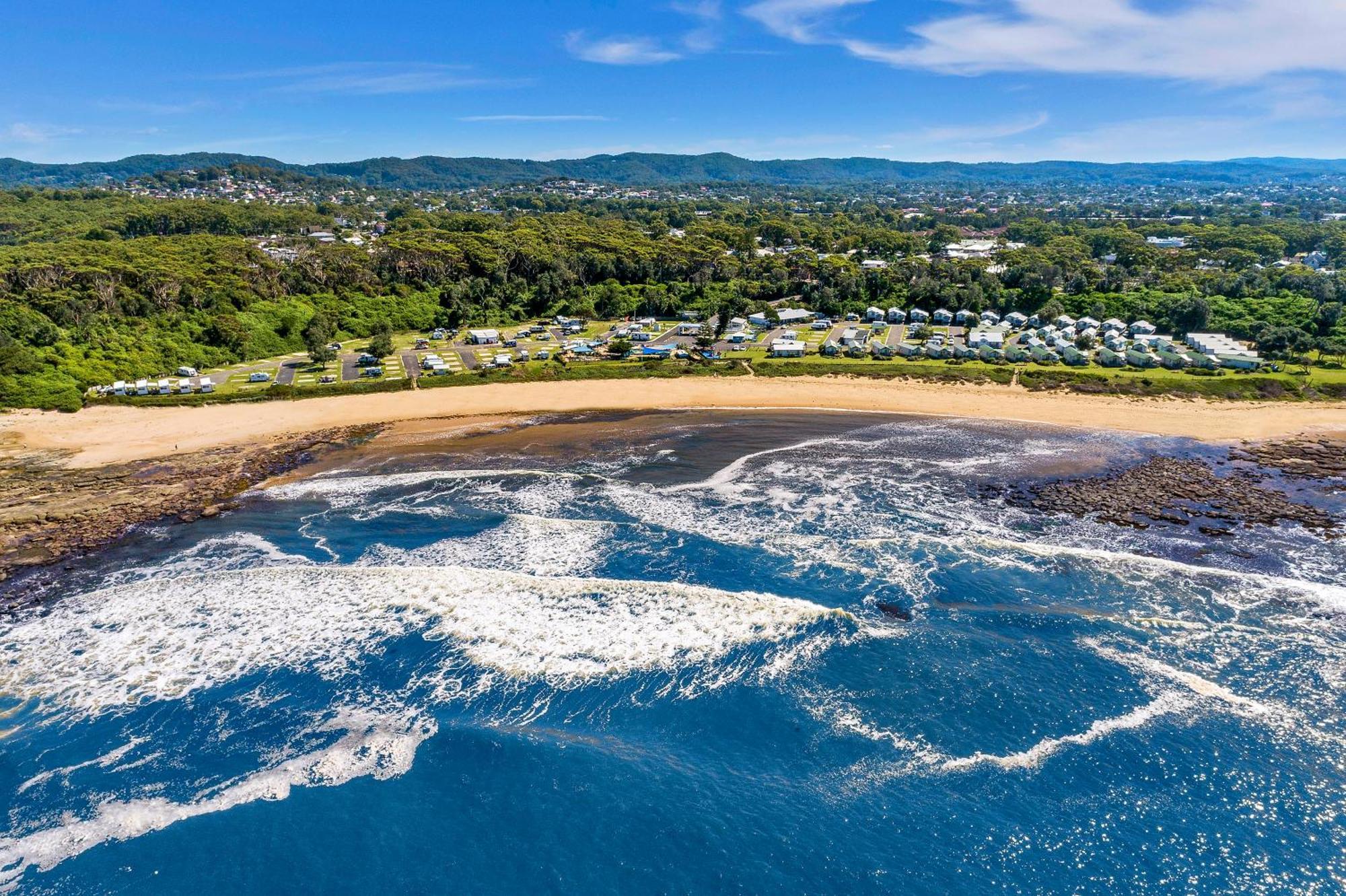 Blue Lagoon Beach Resort Bateau Bay Extérieur photo